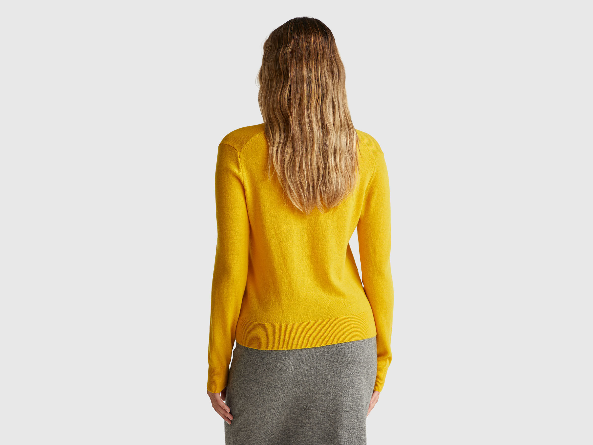 V NECK SWEATER L/S Women image number 2